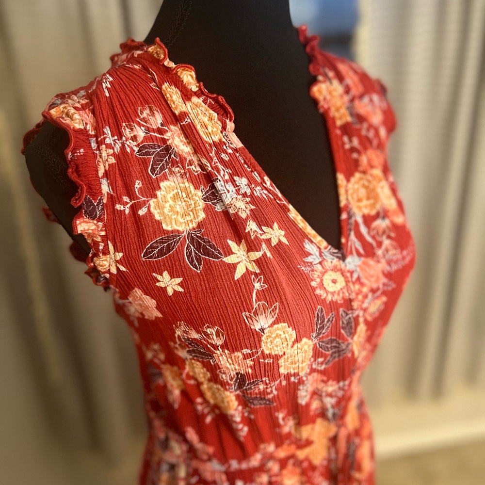 Red Midi Sundress with V-Neck and Cap Sleeves